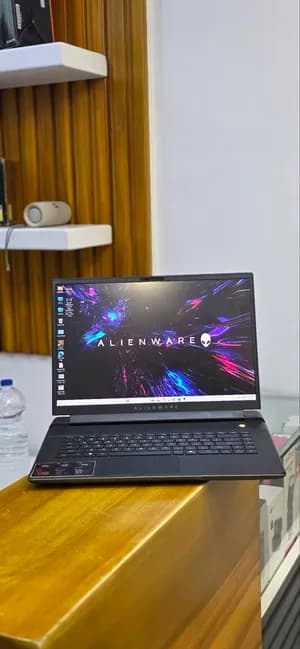 Alienware x16 R1 RTX 4080 Laptop