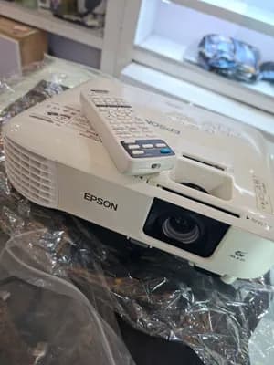 EPSON CB-X49 Projector