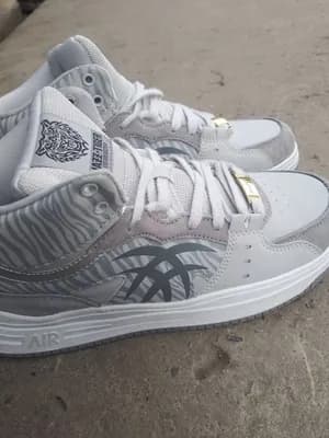 Jazz Tiger Gray High-Top Sneakers