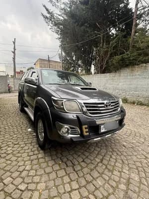 Toyota Hilux Extra Cab 2013