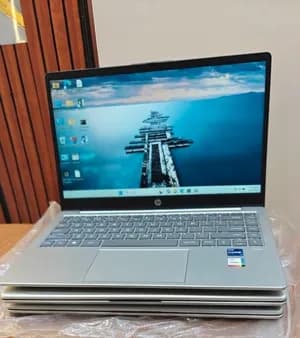 HP Notebook 14 i7 16GB 512GB