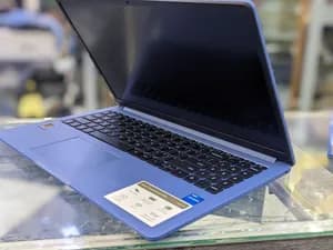 Asus chromebook 4GB RAM 128GB