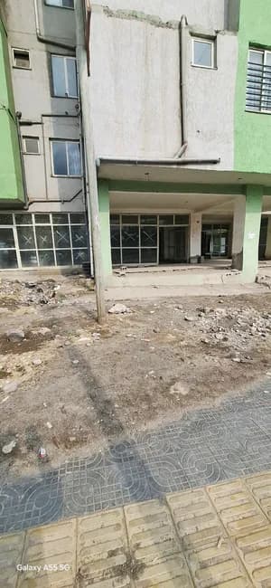 40/60 Shop for Sale Ayat