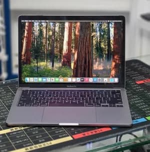 Apple MacBook Pro M1 2020