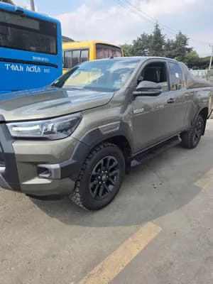 Toyota Hilux Invincible 2021
