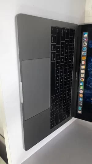 Apple macbook pro