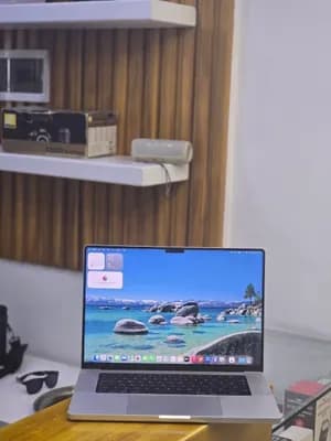 Apple M1 PRO 16 inch (2021)