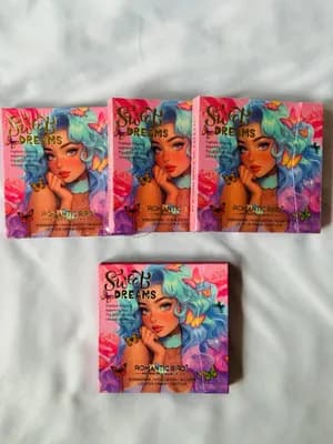 All in one eyeshadow book