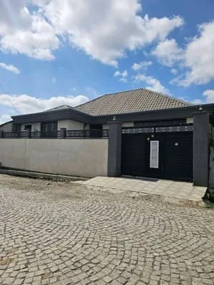 Villa House for Sale 200 Sqm