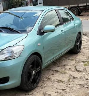 Yaris Belta