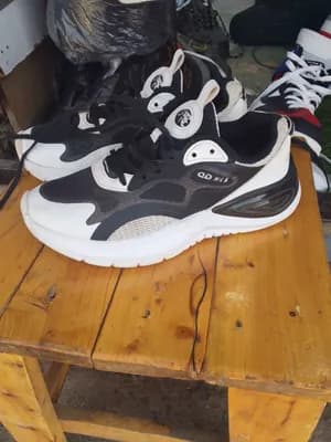 Qiaodan Sneakers Size 37