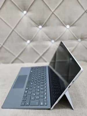 Microsoft Surface Pro 6 i7 8GB 256GB