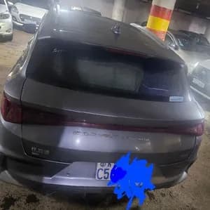 BYD E2
