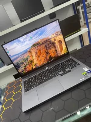 Lenovo Legion 5 Ultra 9 275HX