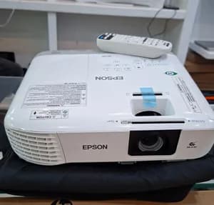Epson EB-X39 Projector
