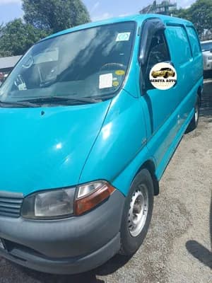 Toyota Hiace Dolphin Diesel Van