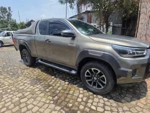 Toyota Invincible King Cab 2021