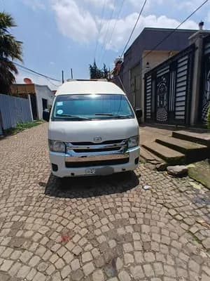 Toyota Hiace High Roof 2015