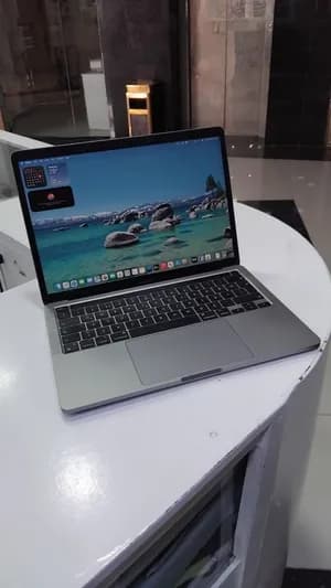 Apple MacBook Pro 13-inch M1 2020