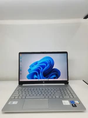 HP Notebook i5-1240P 16GB 512GB