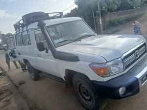 Toyota Land Cruiser Long Base 2012