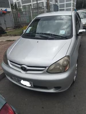 Toyota Platz 2005