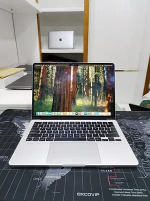 Apple MacBook Air M2 2022