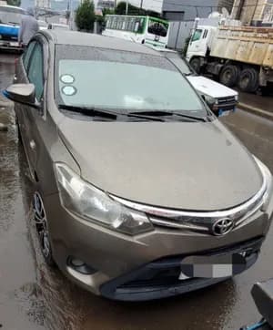 Toyota Yaris sedan 2016 1.3L