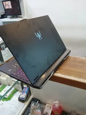Acer Predator Helion NEO16