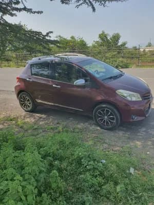 Toyota Yaris Compact 2012 1.0L