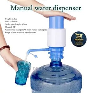 Manual water pump
