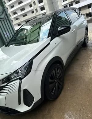 Peugeot 5008 2022 1.6L