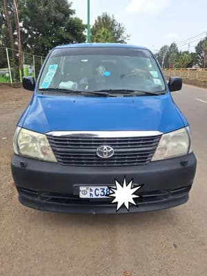 Toyota Hiace 2011