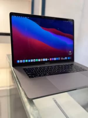 Apple MacBook Pro 2016 i7