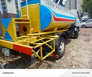 Isuzu Shower Truck Water Tanker 2005