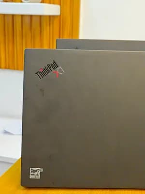 Lenovo Thinkpad X1 carbon
