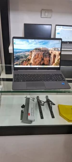 HP Notebook 15.6 Touchscreen i5 12th Gen
