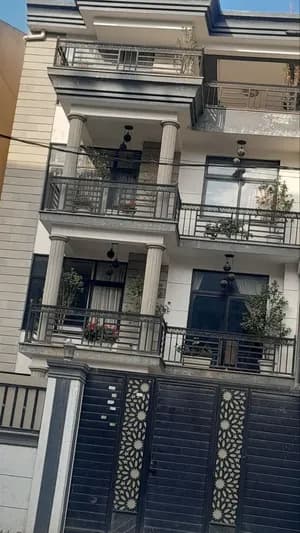 የሚሸጥ ቤት 225 ካሬ አያት G+3