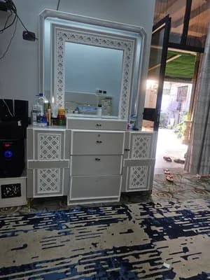 White Dressing Table with Mirror