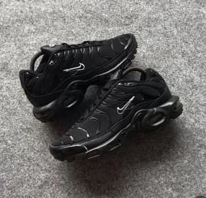 Nike Air Max Plus TN Black Sneakers