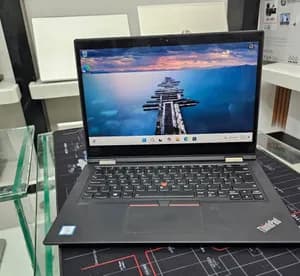 Lenovo ThinkPad Yoga X390 Laptop