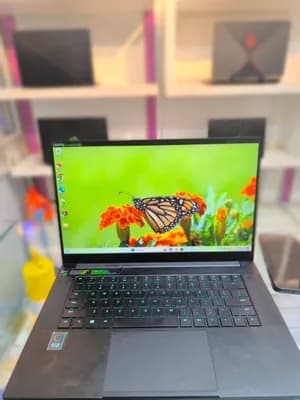 Razer Blade i7 GTX 1660Ti Gaming Laptop