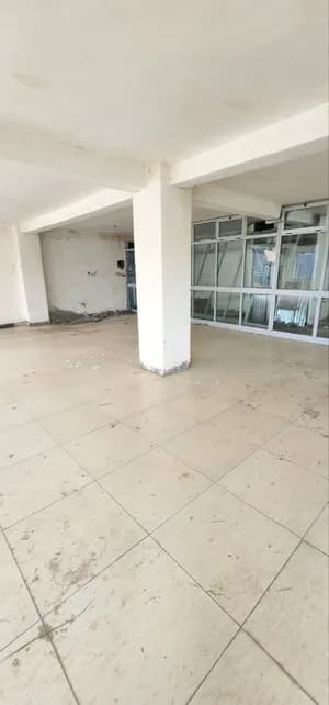 40/60 Condominium Commercial Shop