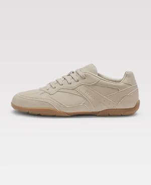 Hugo Keeston 40-42, 44