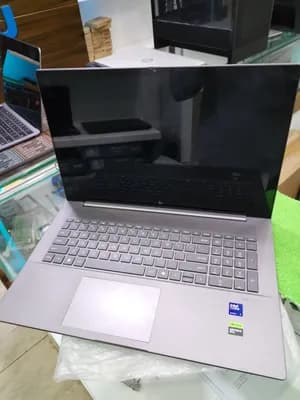 HP Envy Ultra 7 16GB 1TB RTX 3050