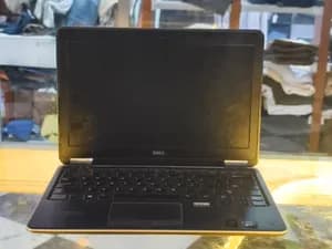 Dell Latitude E7240 Laptop