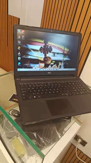Dell Vostro 3559 Laptop