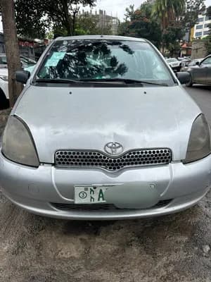 Toyota Vitz 2001