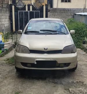 Toyota Platz 2000 Automatic