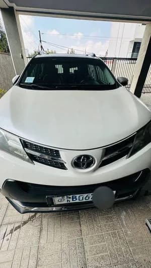 Toyota RAV4 2015 Automatic 2.0L